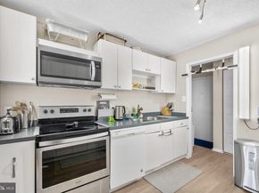 2300 Pimmit Drive 807, Falls Church VA 22043