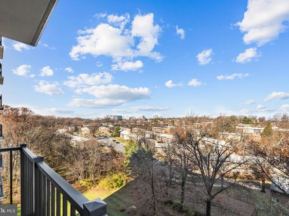 2300 Pimmit Drive 807, Falls Church VA 22043