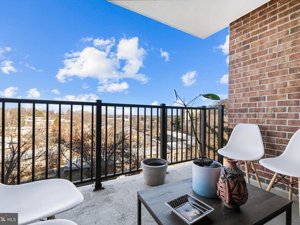 2300 Pimmit Drive 807, Falls Church VA 22043