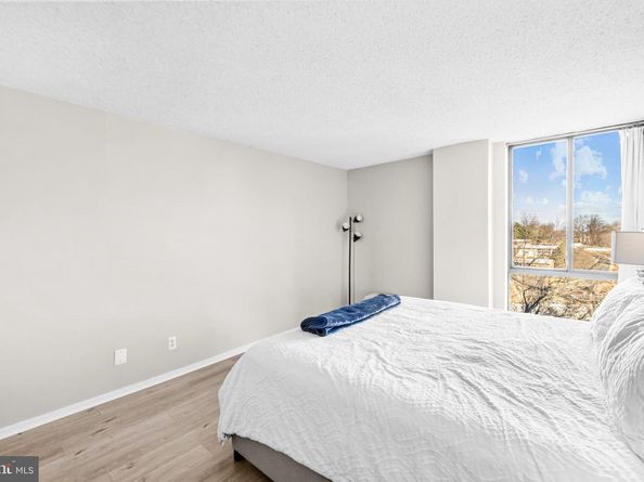 2300 Pimmit Drive 807, Falls Church VA 22043