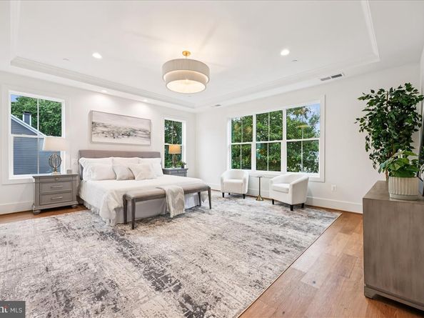 5614 Glenwood Road, Bethesda MD 20817