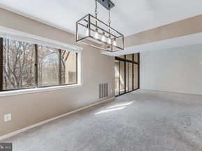 1623 Parkcrest Circle 9B/300, Reston VA 20190