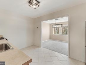 1623 Parkcrest Circle 9B/300, Reston VA 20190