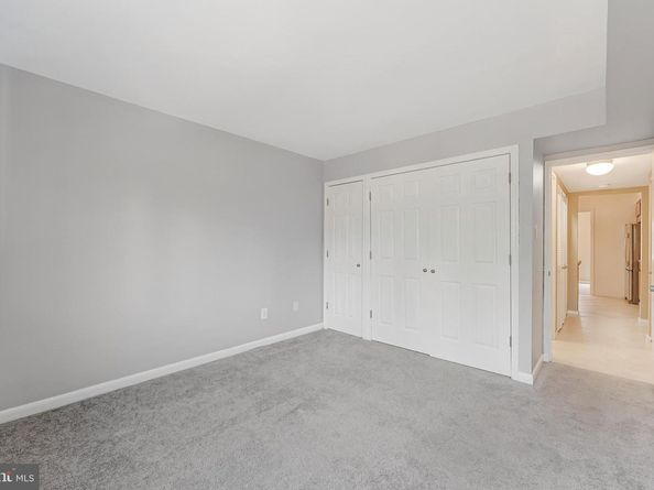 1623 Parkcrest Circle 9B/300, Reston VA 20190