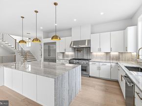 719 Meadow Lane SW, Vienna VA 22180