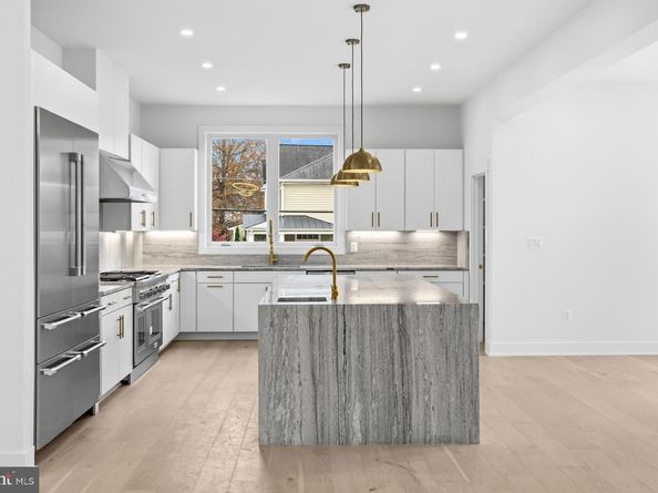 719 Meadow Lane SW, Vienna VA 22180