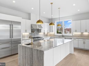 719 Meadow Lane SW, Vienna VA 22180