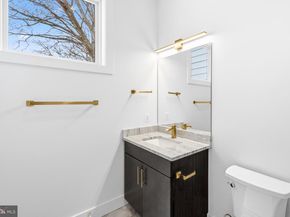 719 Meadow Lane SW, Vienna VA 22180