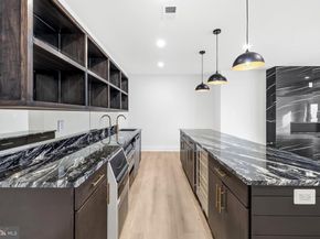 719 Meadow Lane SW, Vienna VA 22180