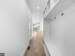 719 Meadow Lane SW, Vienna VA 22180