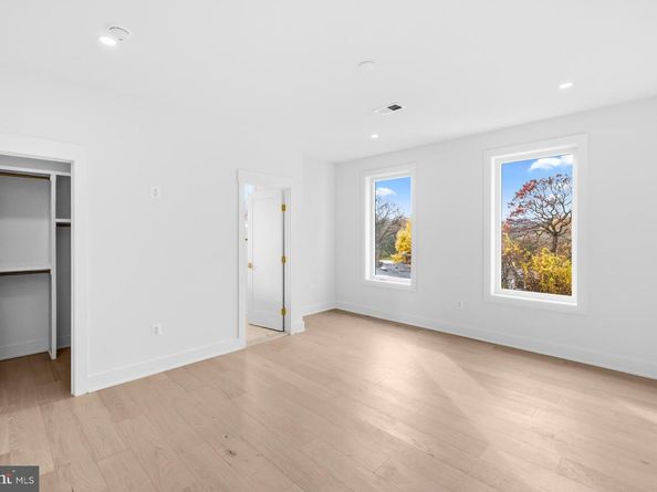 719 Meadow Lane SW, Vienna VA 22180