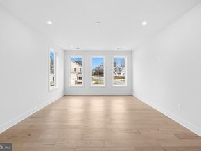 719 Meadow Lane SW, Vienna VA 22180