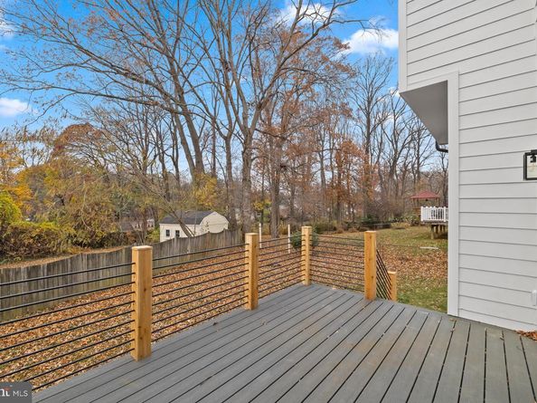 719 Meadow Lane SW, Vienna VA 22180