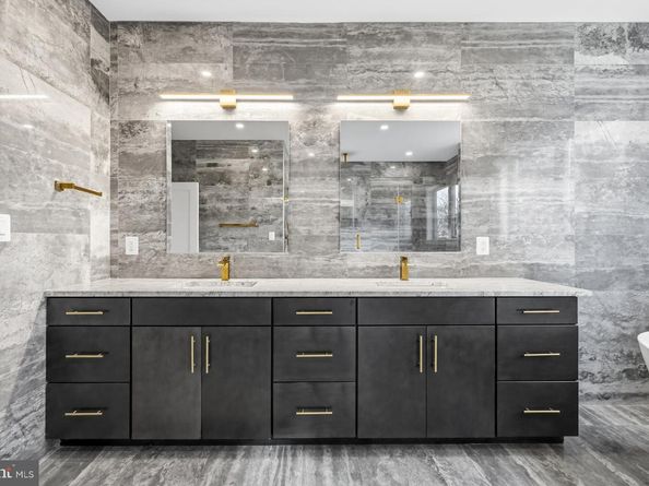 719 Meadow Lane SW, Vienna VA 22180