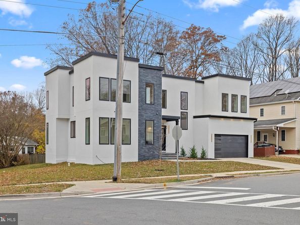 719 Meadow Lane SW, Vienna VA 22180