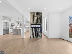 719 Meadow Lane SW, Vienna VA 22180