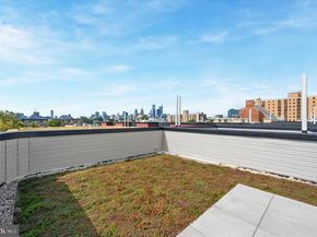 616 N Brenna Walk, Philadelphia PA 19123