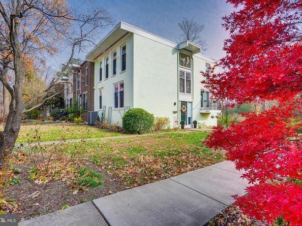 1640 Wainwright Drive, Reston VA 20190