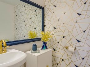 1640 Wainwright Drive, Reston VA 20190