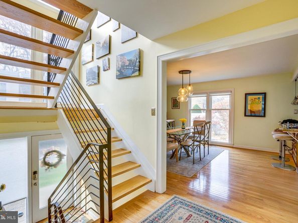 1640 Wainwright Drive, Reston VA 20190