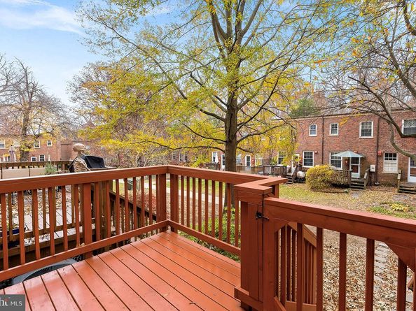 1400 S Barton Street 425, Arlington VA 22204