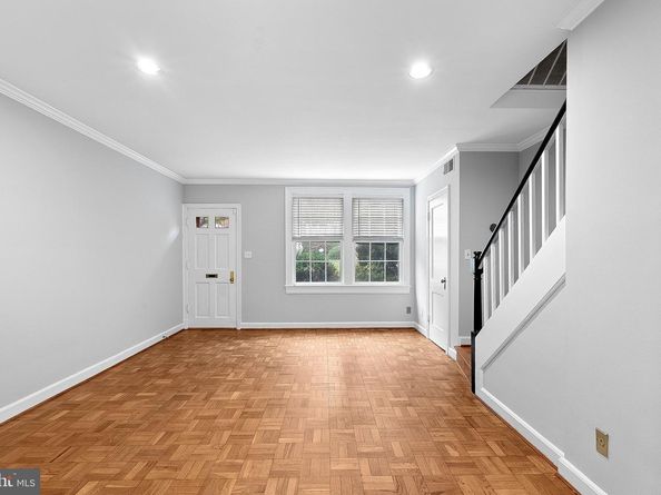 1400 S Barton Street 425, Arlington VA 22204