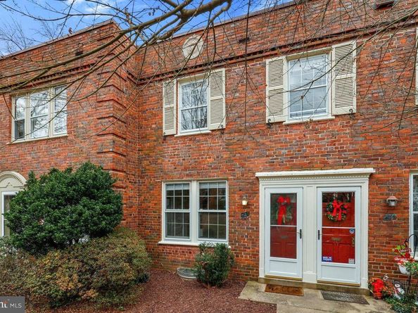 1400 S Barton Street 425, Arlington VA 22204