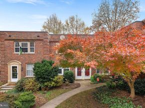 1400 S Barton Street 425, Arlington VA 22204