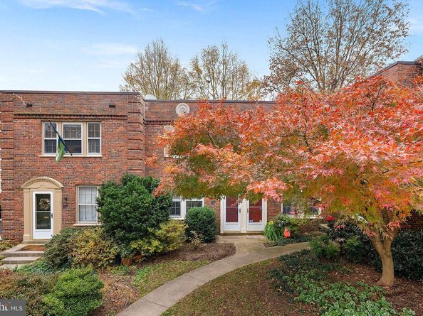 1400 S Barton Street 425, Arlington VA 22204