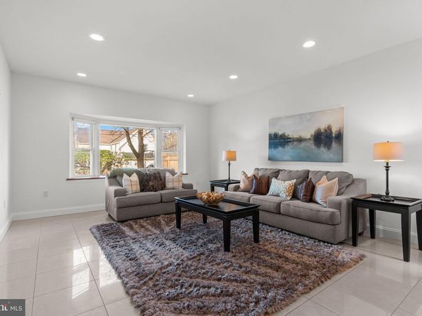 8328 Roberts Road, Elkins Park PA 19027