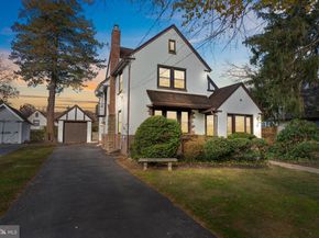 8328 Roberts Road, Elkins Park PA 19027