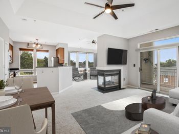 801 S Greenbrier Street