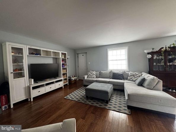 4004 School House Lane, Plymouth Meeting PA 19462