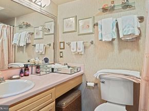 2058 Royal Fern Court 26/1C, Reston VA 20191