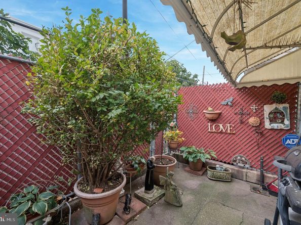 1434 S Clarion Street, Philadelphia PA 19147