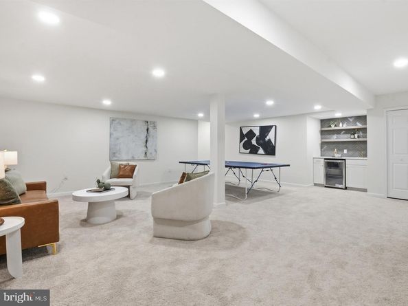 2133 Freda Drive, Vienna VA 22181