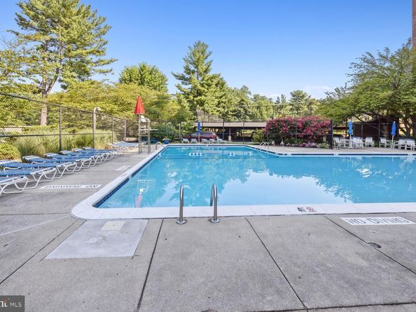 7401 Westlake Terrace 1408, Bethesda MD 20817