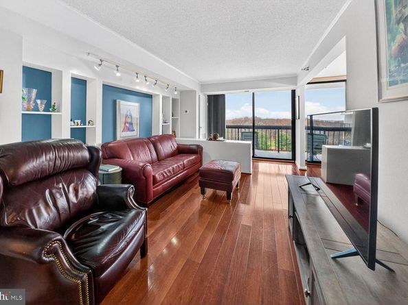 7401 Westlake Terrace 1408, Bethesda MD 20817