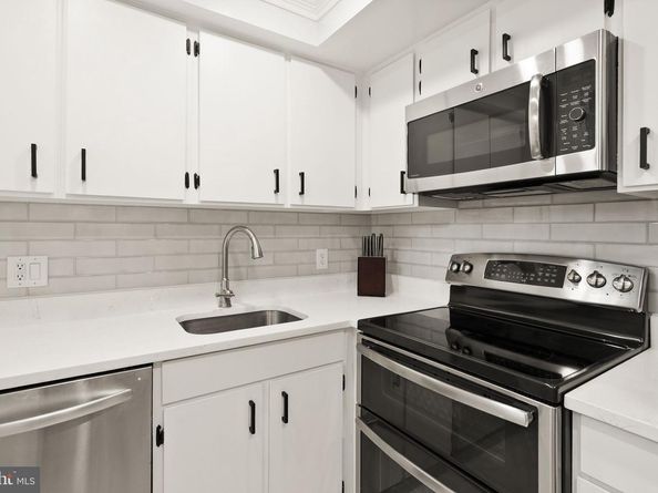 3080 S Abingdon Street A1, Arlington VA 22206