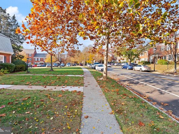 3080 S Abingdon Street A1, Arlington VA 22206