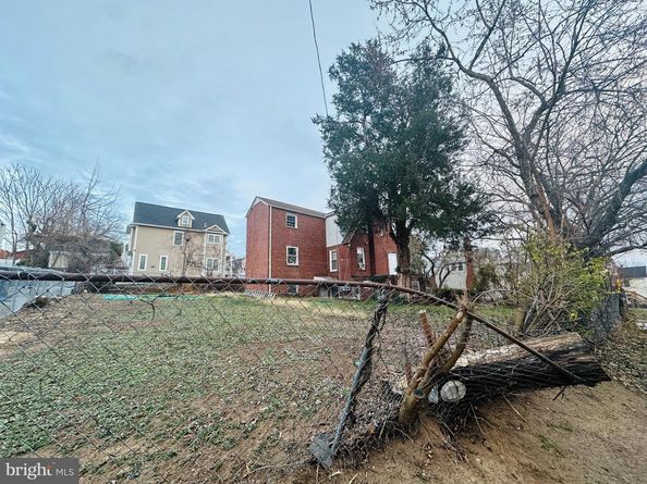 2325 S Shirlington Road, Arlington VA 22206