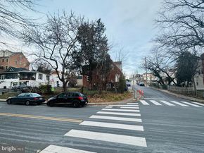 2325 S Shirlington Road, Arlington VA 22206