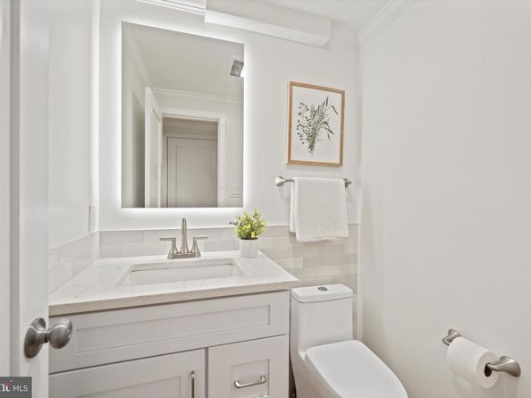 9329 Bentridge Avenue, Potomac MD 20854