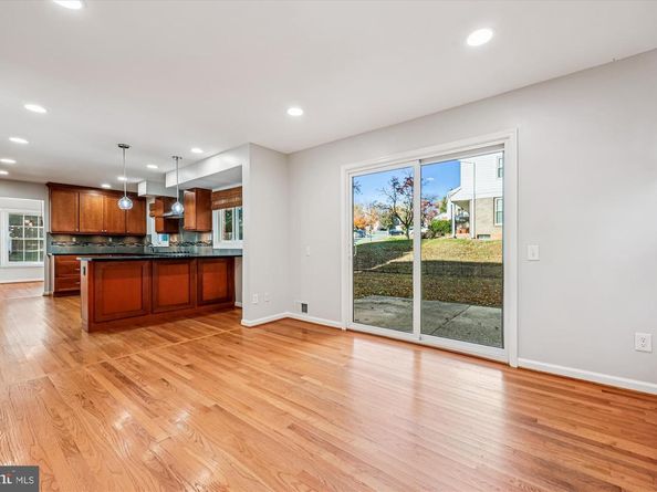 8701 Sleepy Hollow Lane, Potomac MD 20854