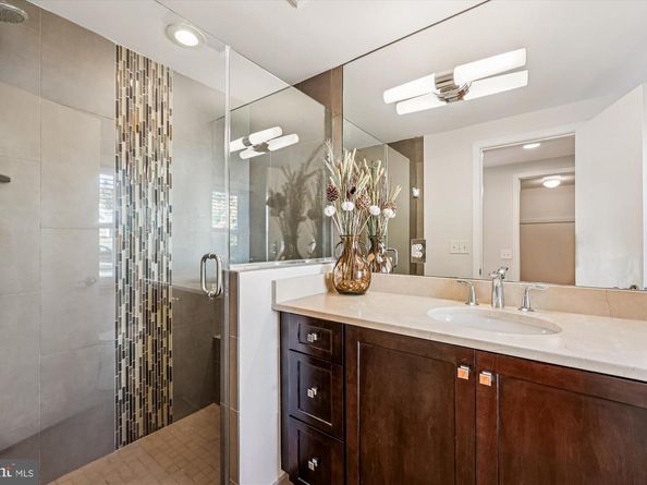 8701 Sleepy Hollow Lane, Potomac MD 20854