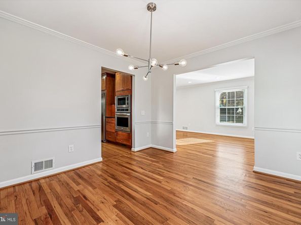 8701 Sleepy Hollow Lane, Potomac MD 20854