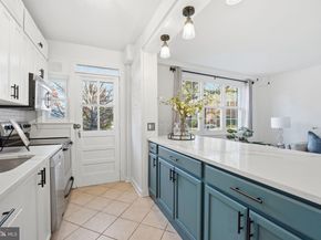 12 Ashby Street D, Alexandria VA 22305