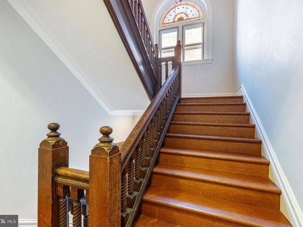 109 Carpenter Lane, Philadelphia PA 19119