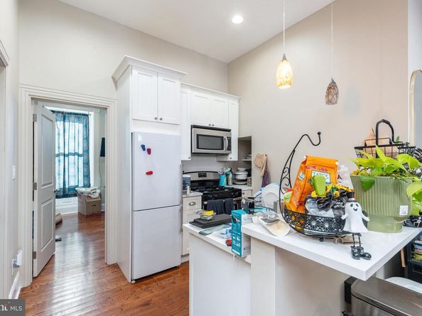 109 Carpenter Lane, Philadelphia PA 19119