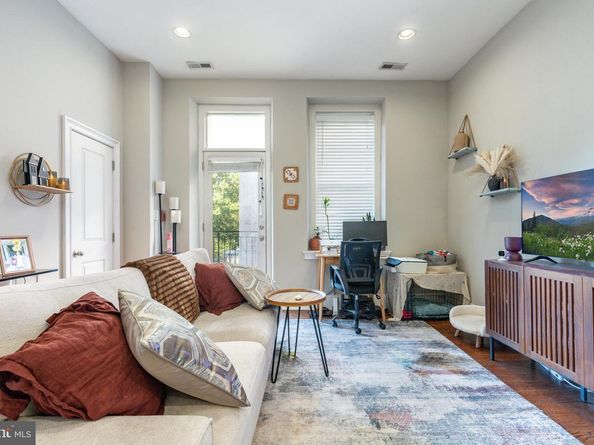 109 Carpenter Lane, Philadelphia PA 19119